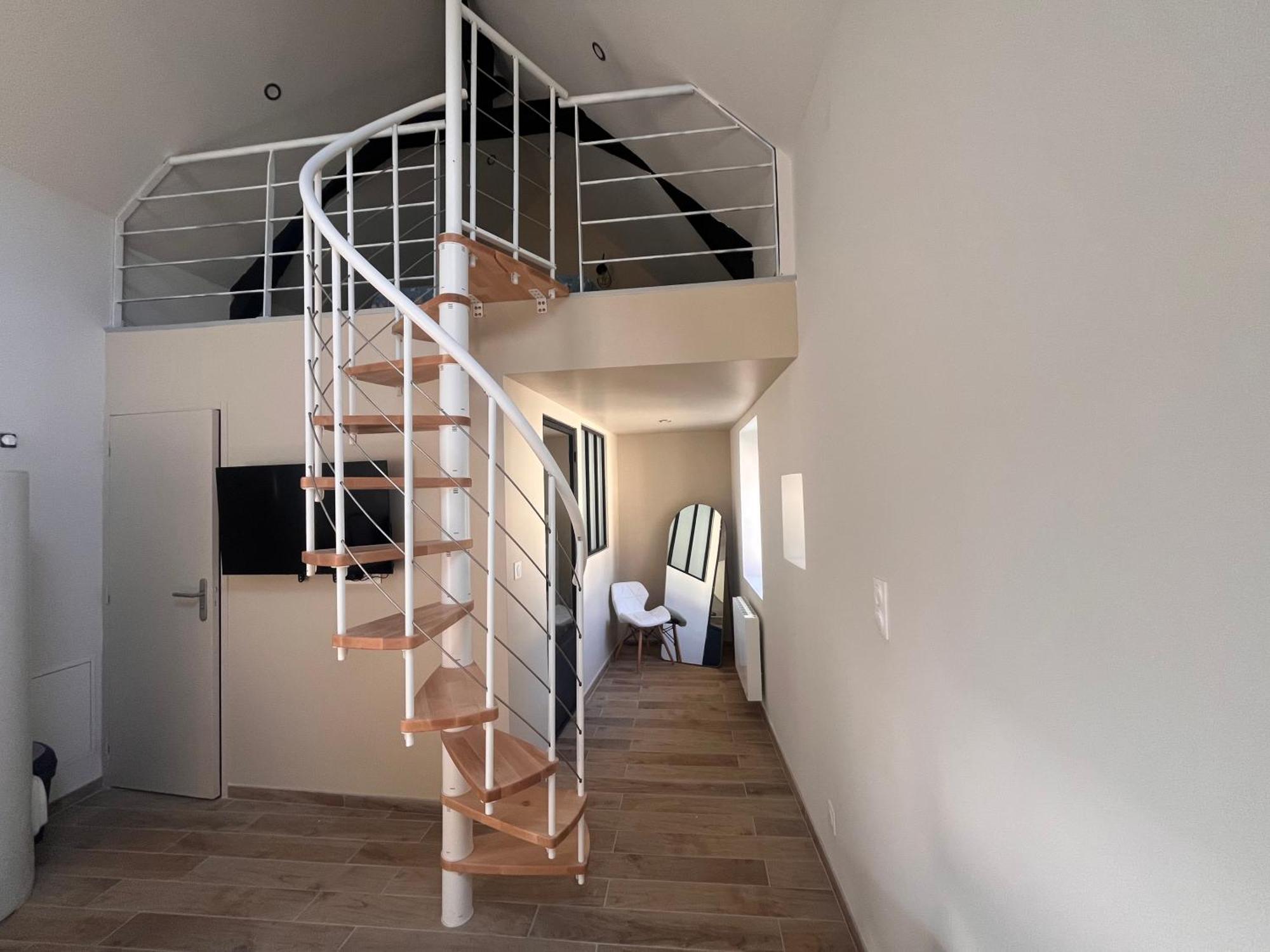 Apartment Cocon Mayennais - Loft Balneo Laval - Loveroom