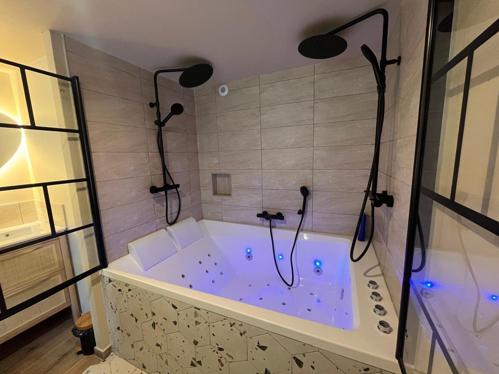 Cocon Mayennais - Loft Balneo Laval - Loveroom Laval (Mayenne)